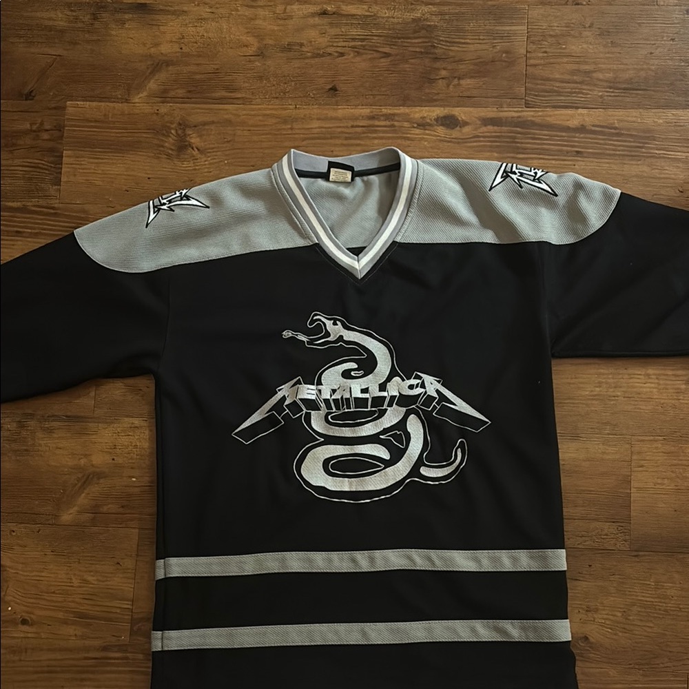 Black and Gray Men's Shirt